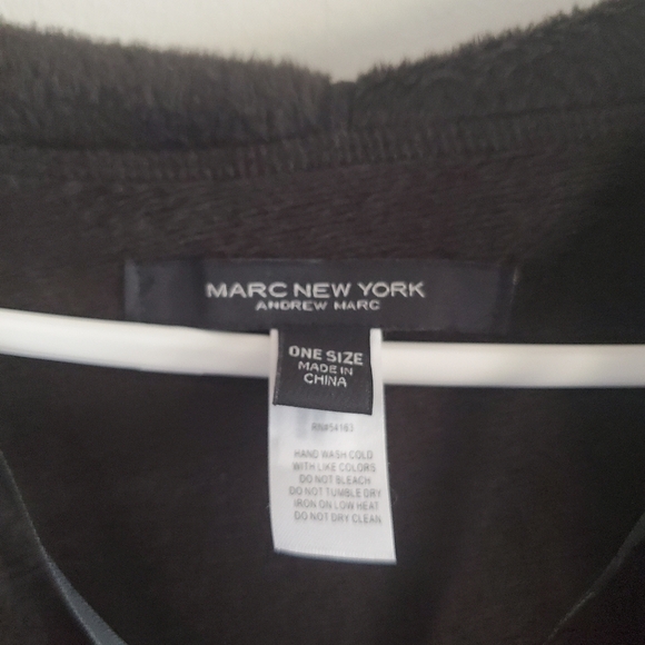 Marc New York Andrew Marc Embellished Shawl Cape w/ hood pom pom OS Evening Cozy - Picture 13 of 14